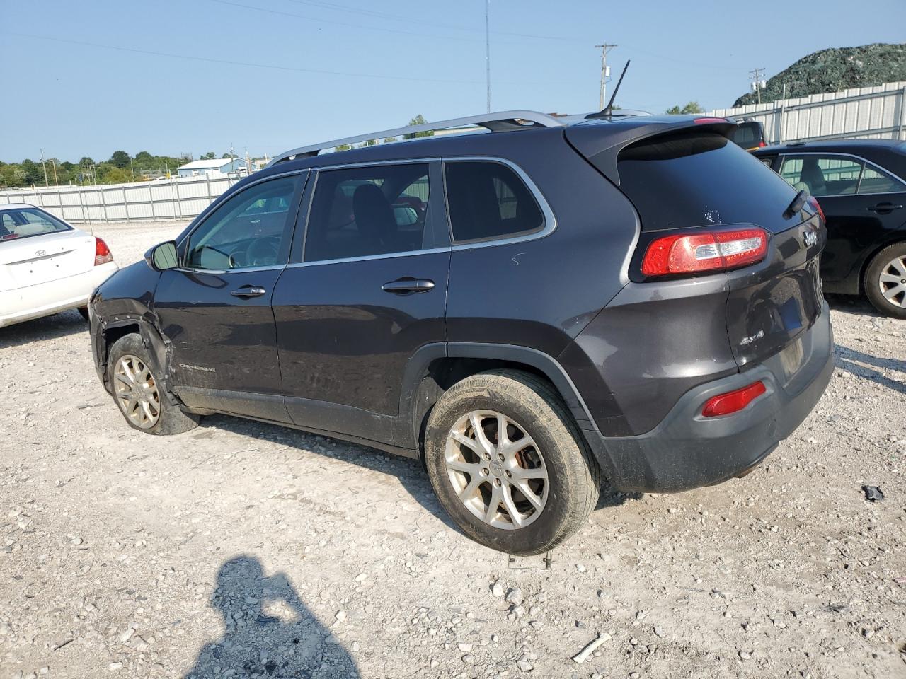 2015 Jeep Grand Cherokee - Image 2