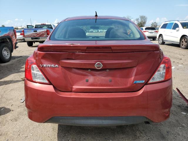  NISSAN VERSA 2016 Красный