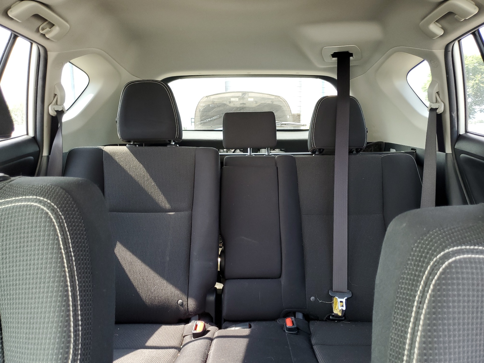 JTMRFREVXHD203481 2017 Toyota Rav4 Xle