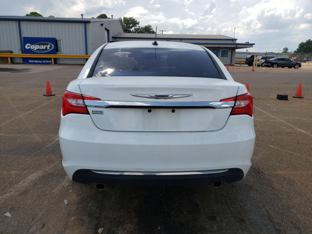 2013 Chrysler 200 Limited VIN: 1C3CCBCG3DN586683 Lot: 69041094