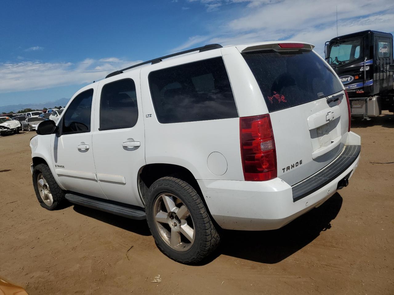 2007 Chevrolet Tahoe - Image 2
