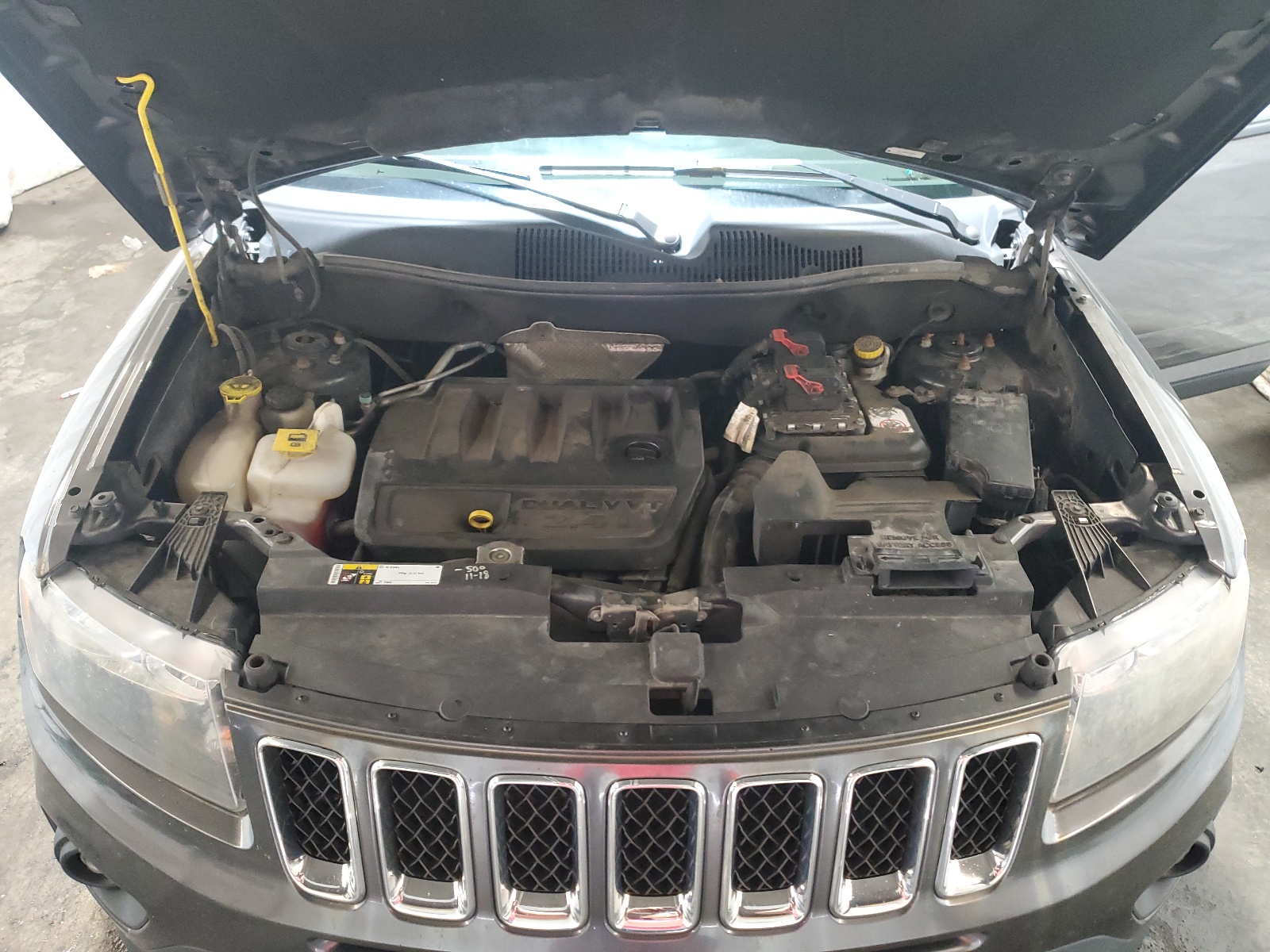 1C4NJDBB5GD508945 2016 Jeep Compass Sport