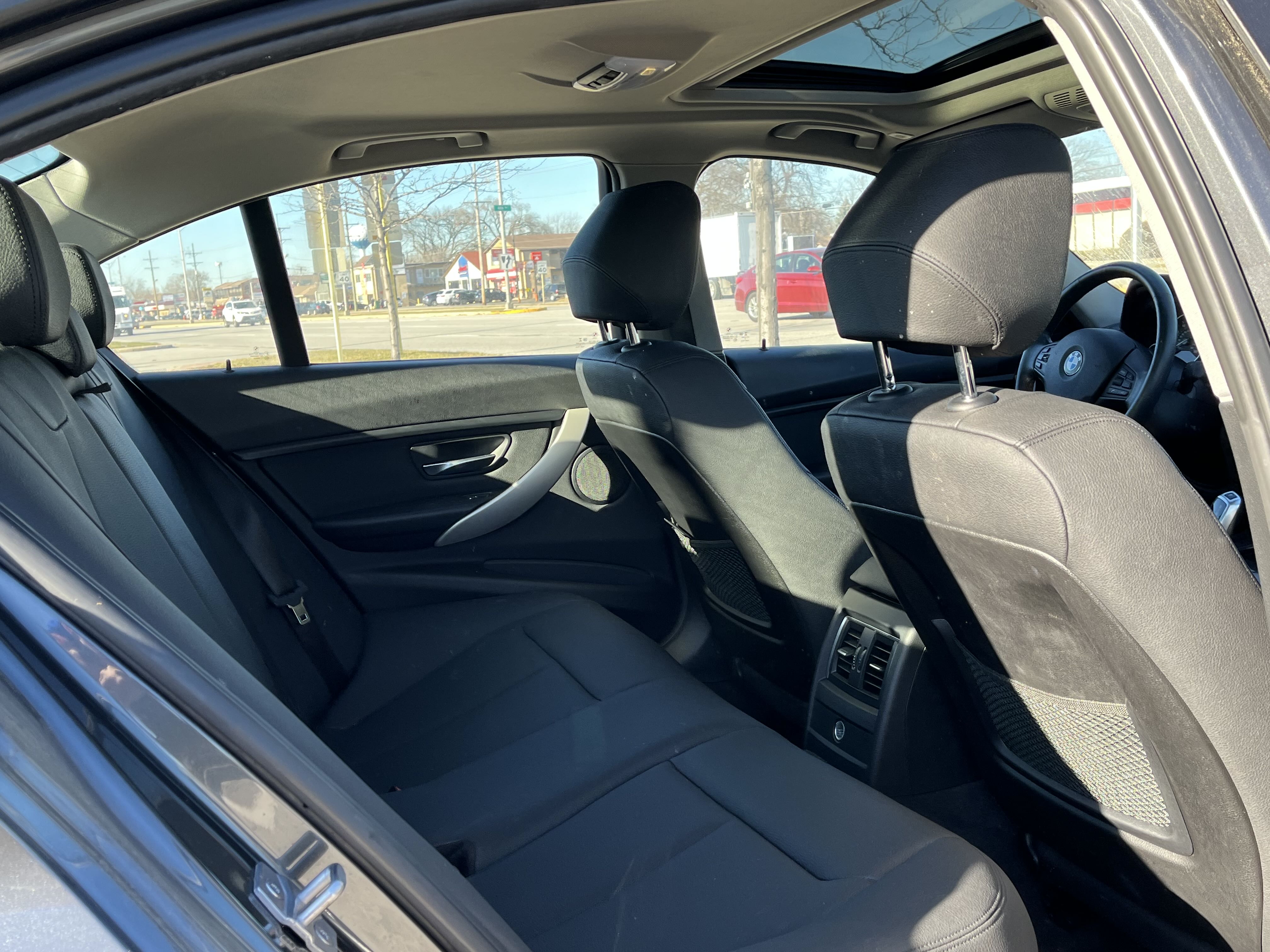 2018 BMW 320 Xi vin: WBA8E5G54JNU47709