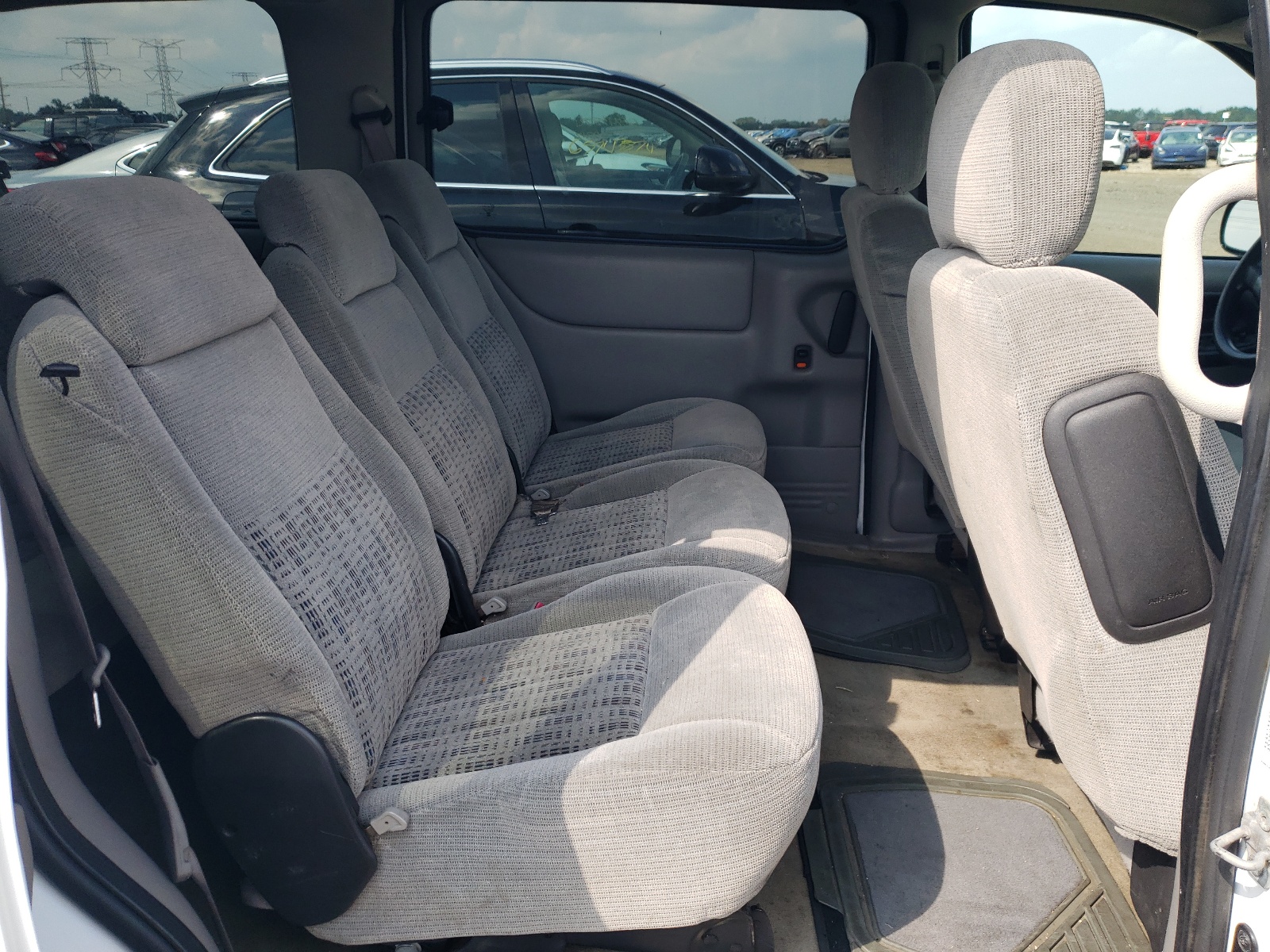 1GNDV23E05D136996 2005 Chevrolet Venture Ls