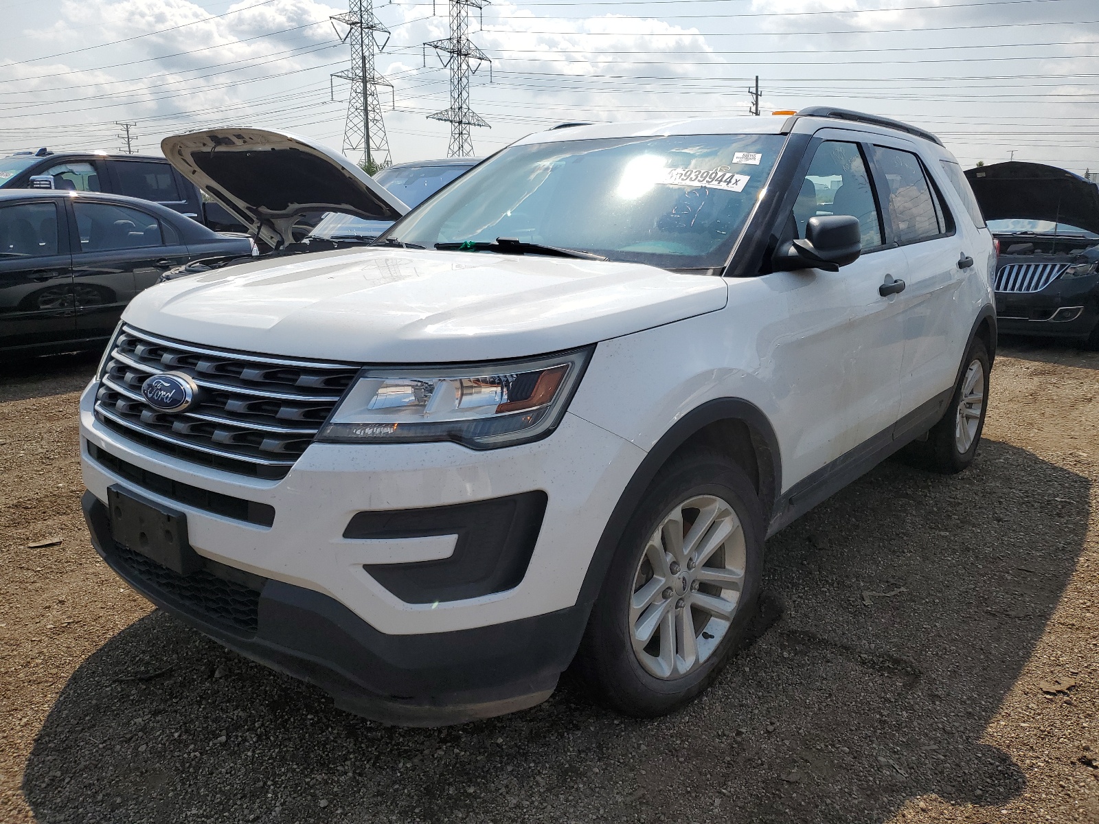 2016 Ford Explorer vin: 1FM5K8B84GGD17715