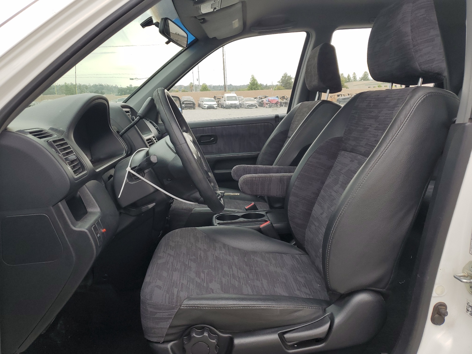 JHLRD68484C017920 2004 Honda Cr-V Lx