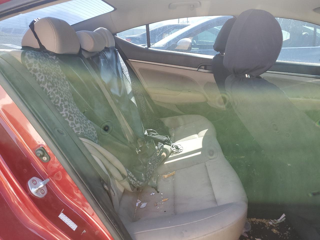 2017 Hyundai Elantra - Image 10