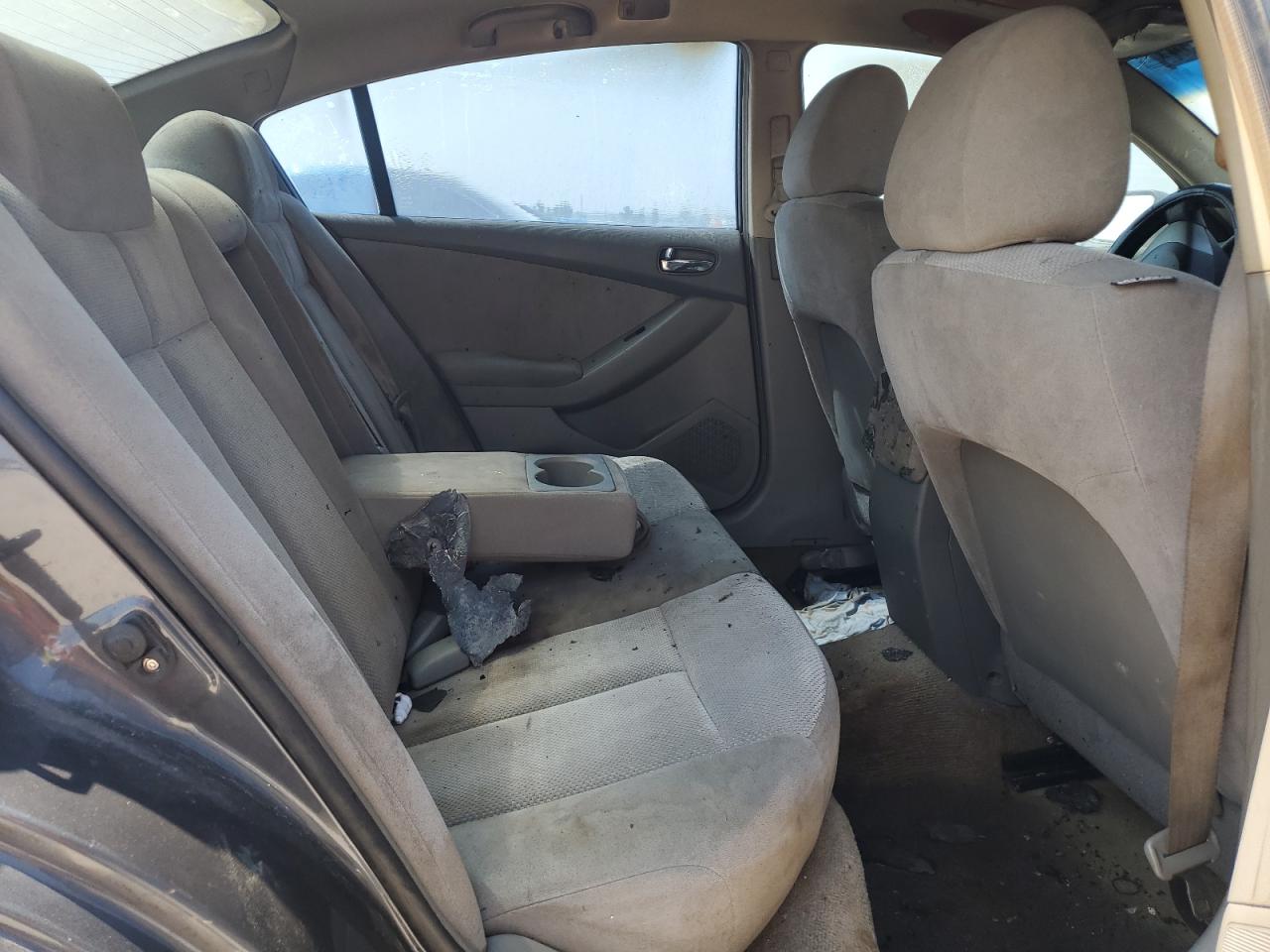 2009 Nissan Altima - Image 10