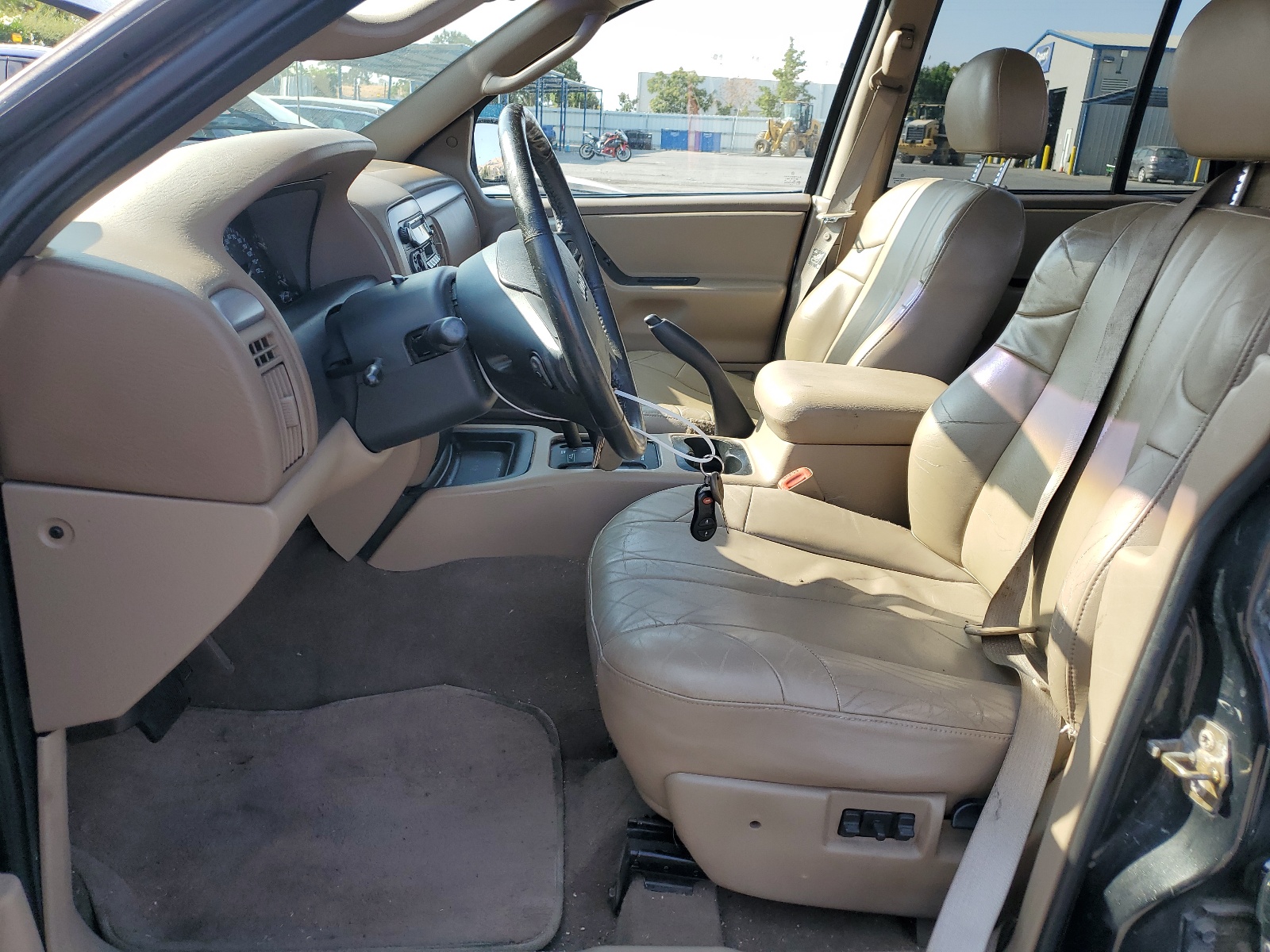 1J4GW48S32C329913 2002 Jeep Grand Cherokee Laredo