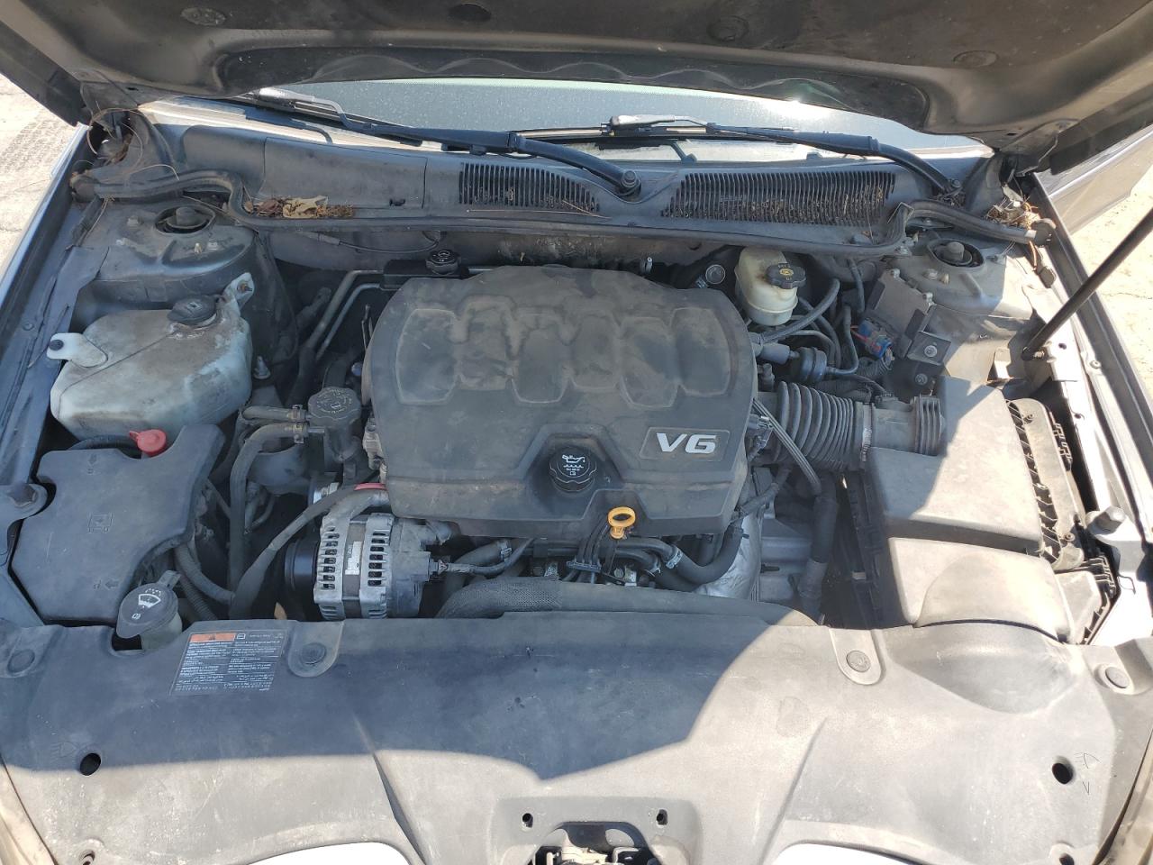 2011 Buick Lucerne - Image 13