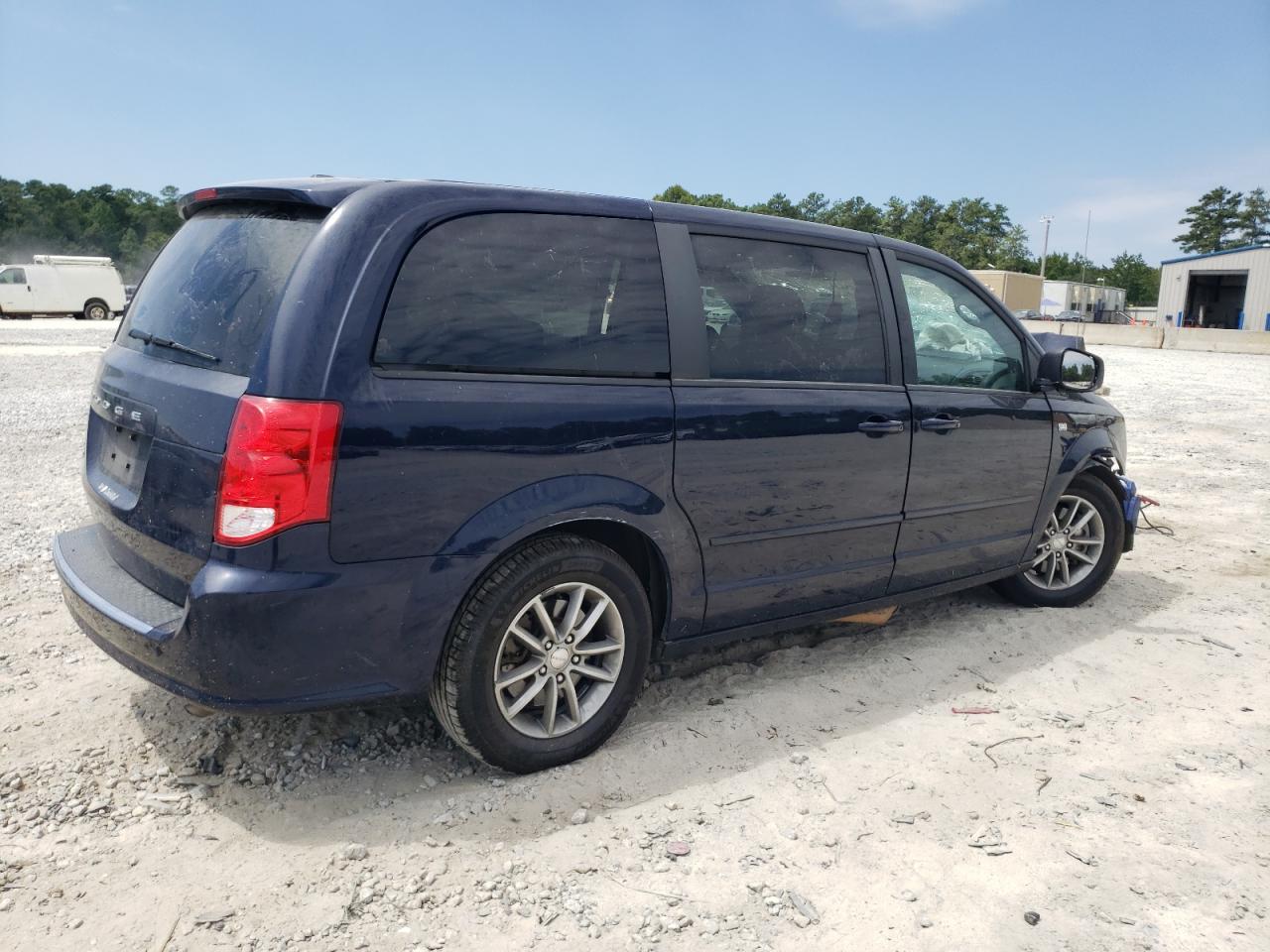 2014 Dodge Caravan - Image 3
