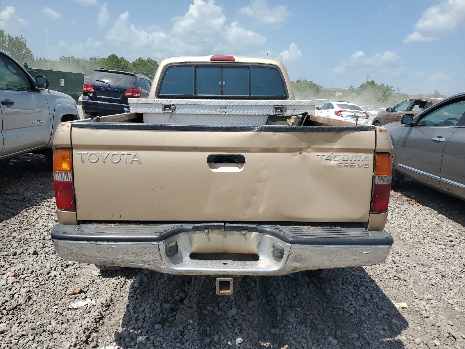 4TAWN72N8YZ586639 2000 Toyota Tacoma Xtracab
