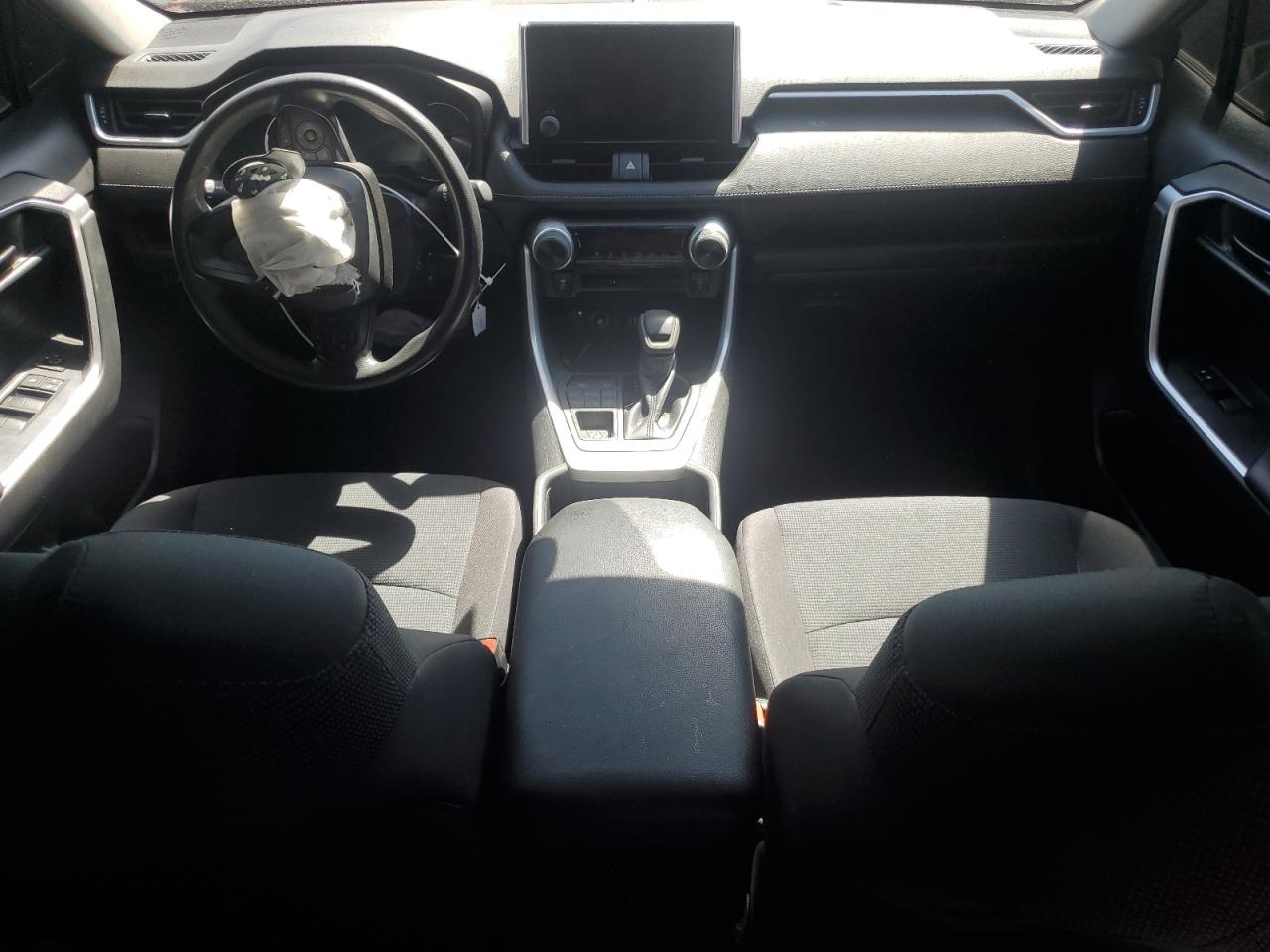2023 Toyota RAV 4 - Image 8