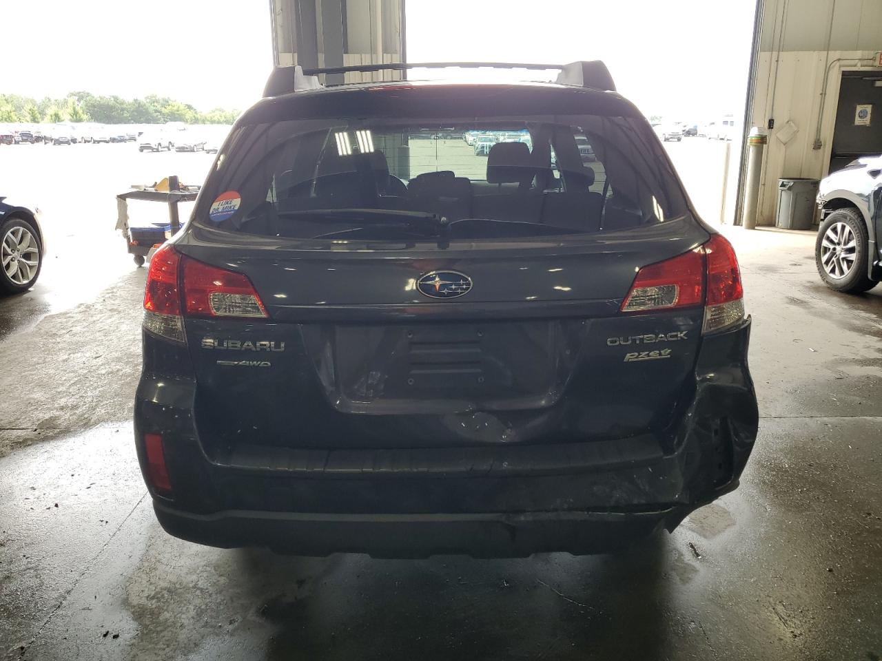 4S4BRBCC2B3416953 2011 Subaru Outback 2.5I Premium