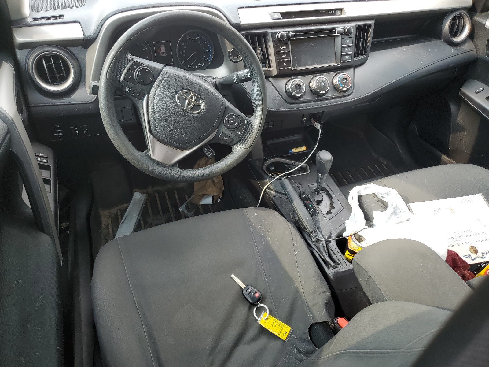 2T3ZFREV5HW353999 2017 Toyota Rav4 Le