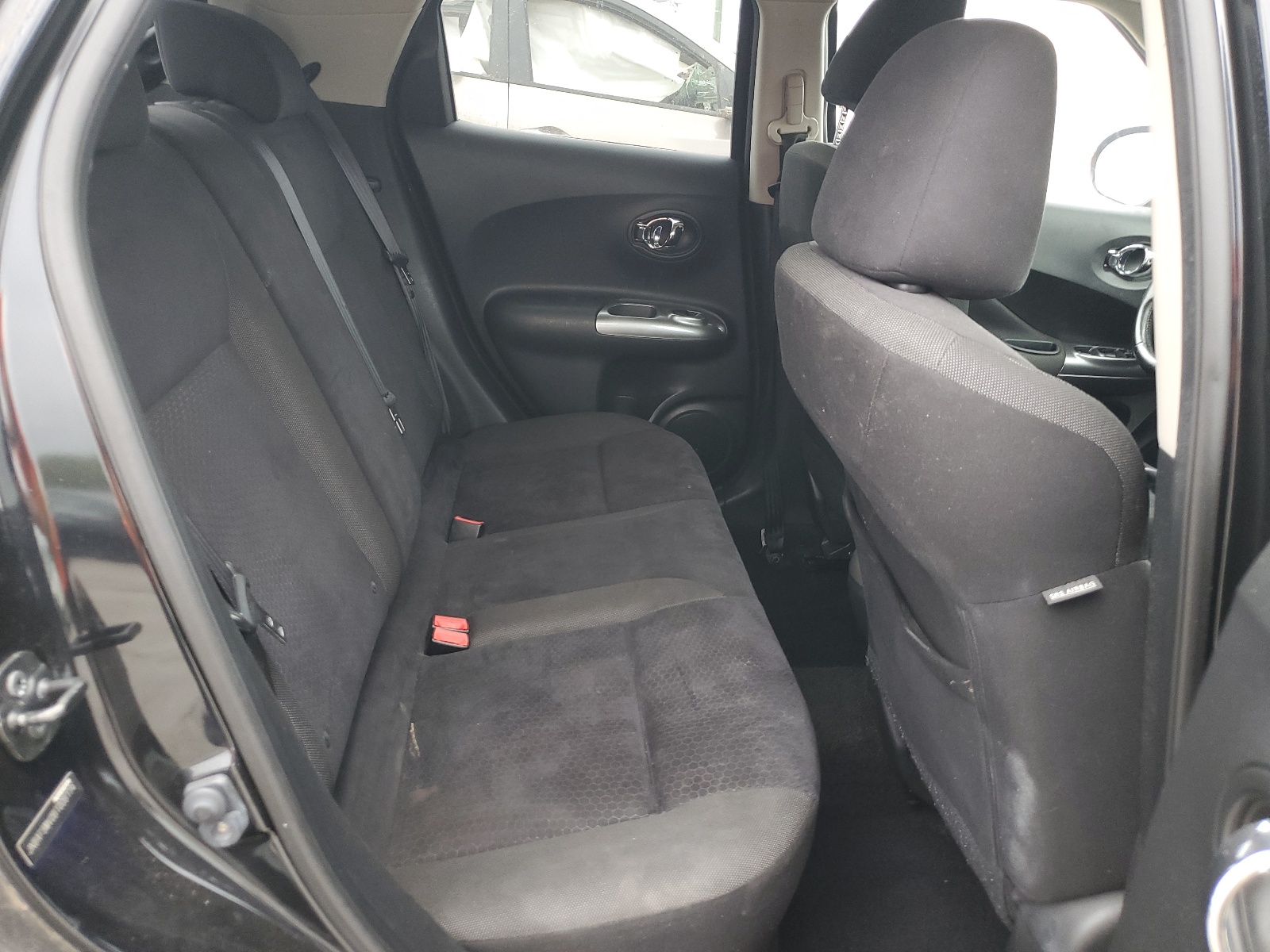 JN8AF5MV0BT008174 2011 Nissan Juke S