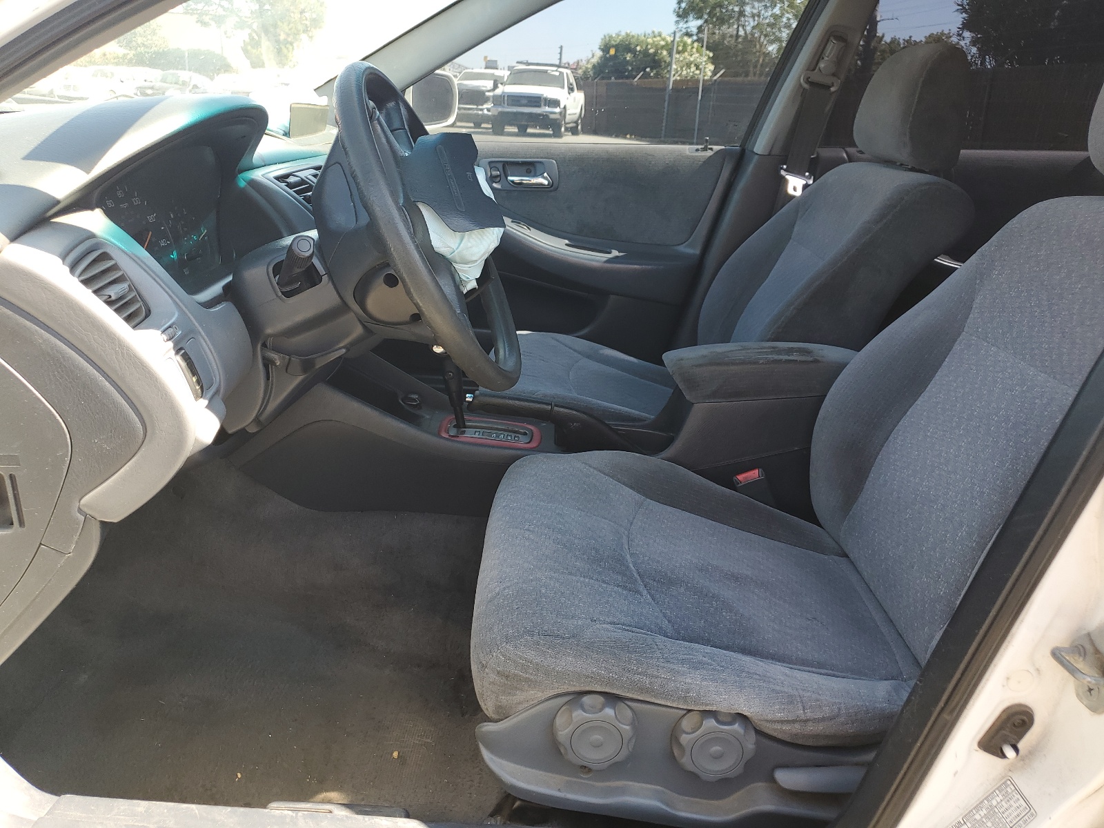 3HGCG66541G714016 2001 Honda Accord Lx