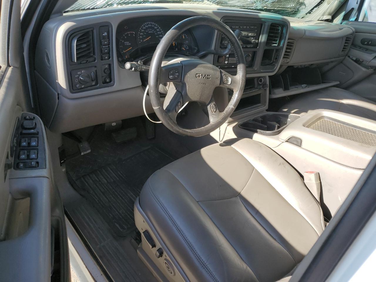 2005 GMC Sierra K2500 Heavy Duty VIN: 1GTHK23215F892401 Lot: 66316274