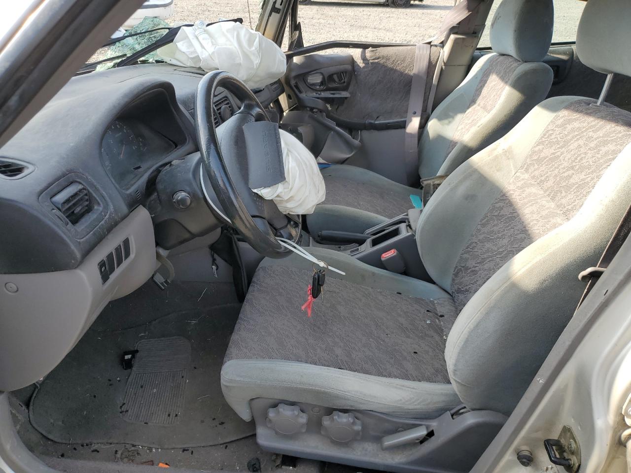 1999 Subaru Forester L VIN: JF1SF6353XH738653 Lot: 66427484