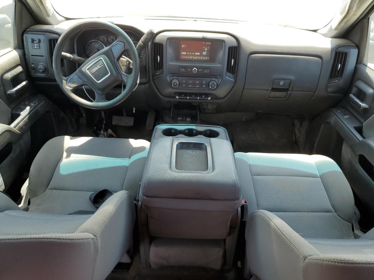 2018 GMC Sierra K2500 Heavy Duty VIN: 1GT12REYXJF155607 Lot: 68732334