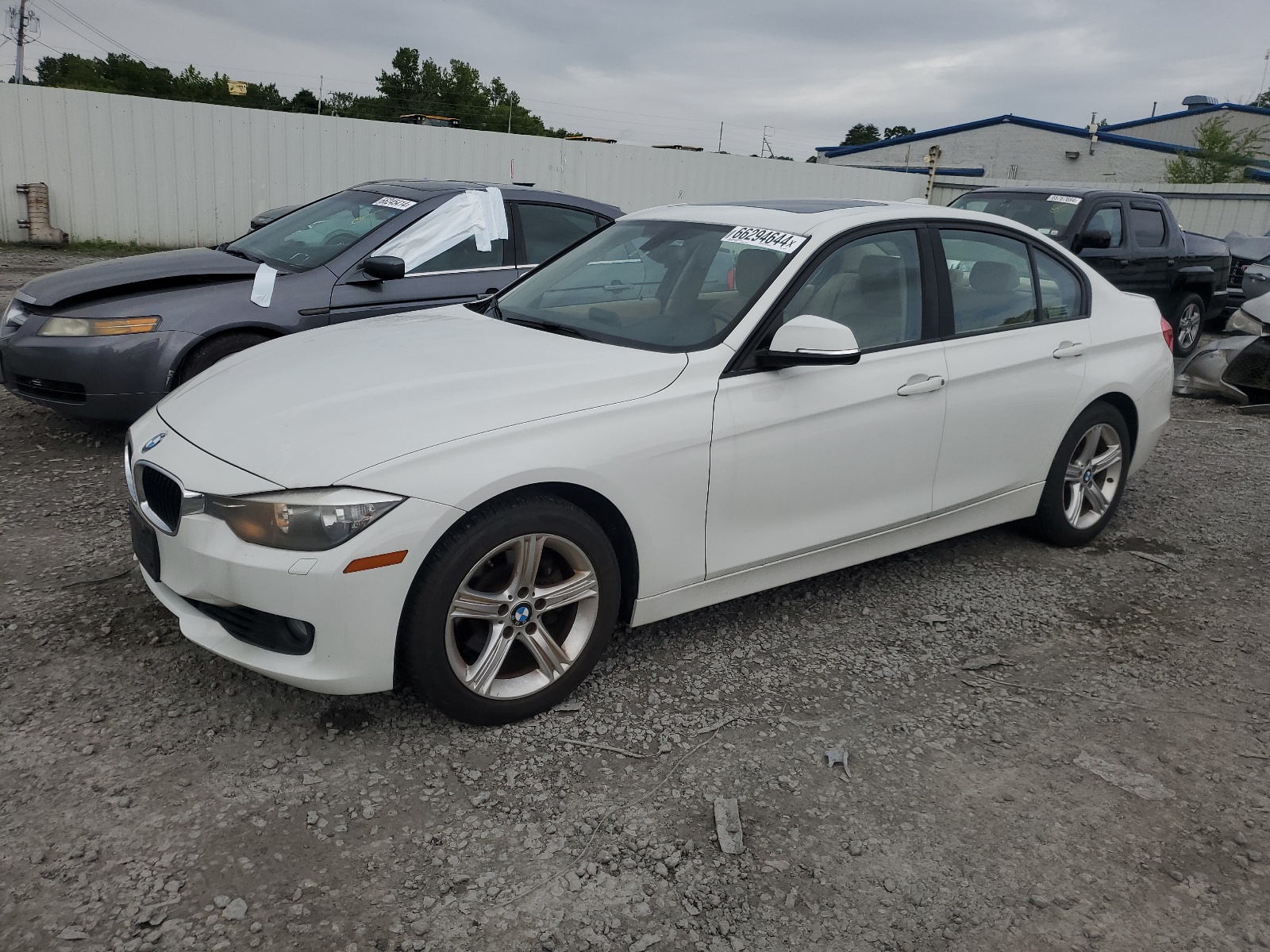 2013 BMW 328 Xi Sulev vin: WBA3B5C50DF594987