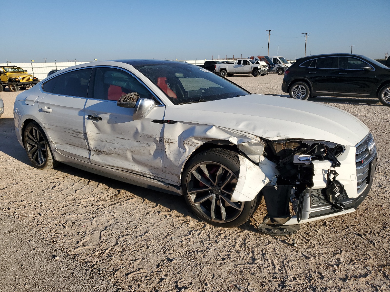 Фото: WAUB4CF5XJA005930 - 4