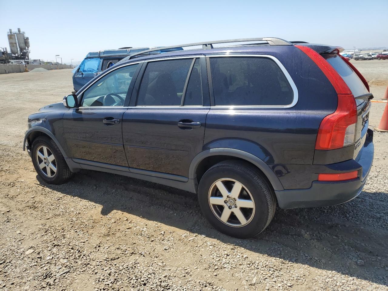 2007 Volvo XC90 - Image 2