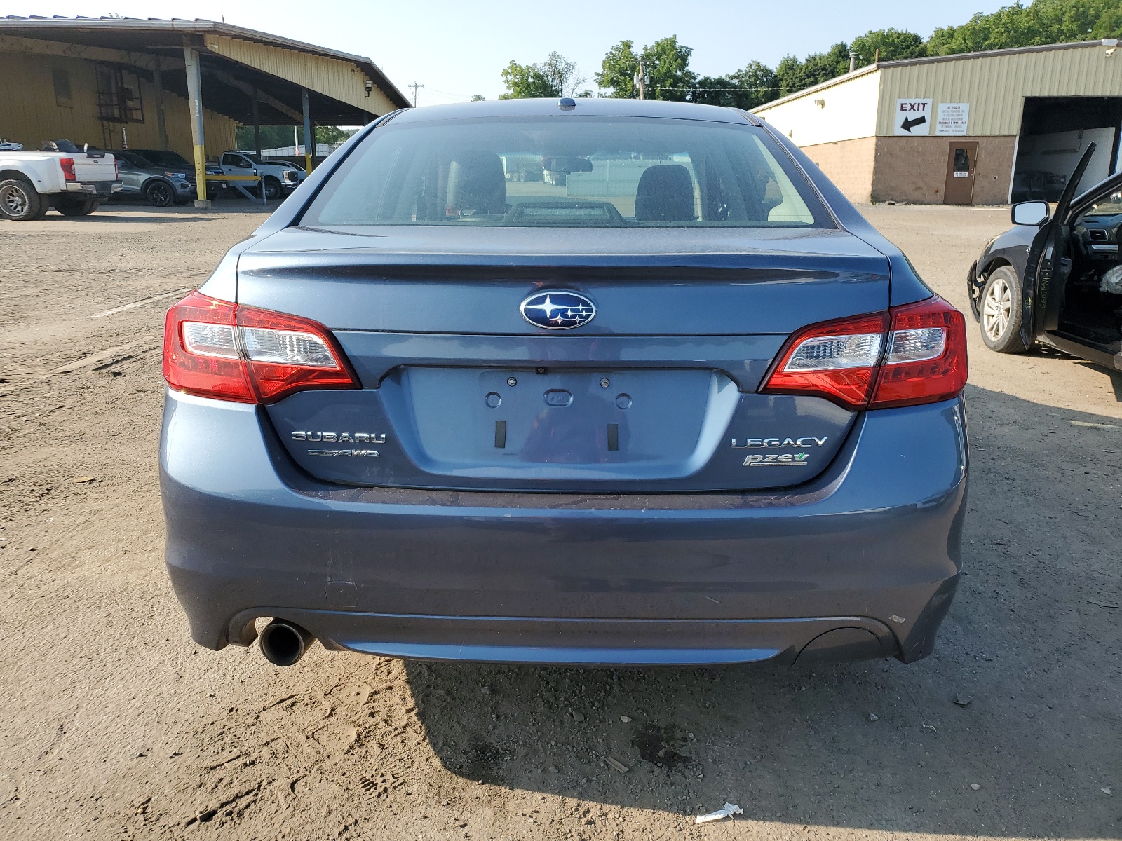 4S3BNAJ65F3057112 2015 Subaru Legacy 2.5I Limited