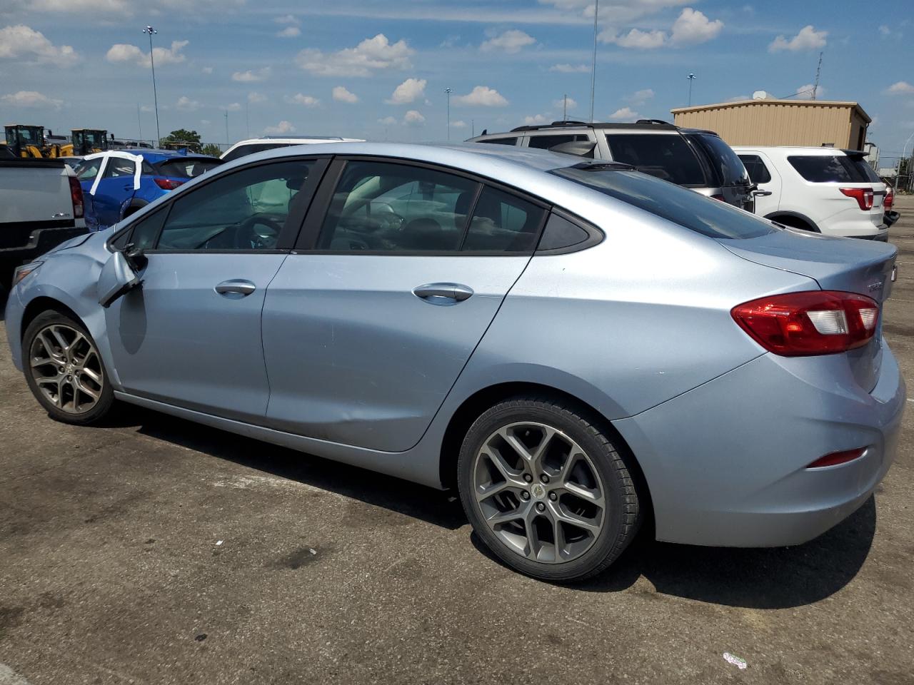 2017 Chevrolet Cruze - Image 2