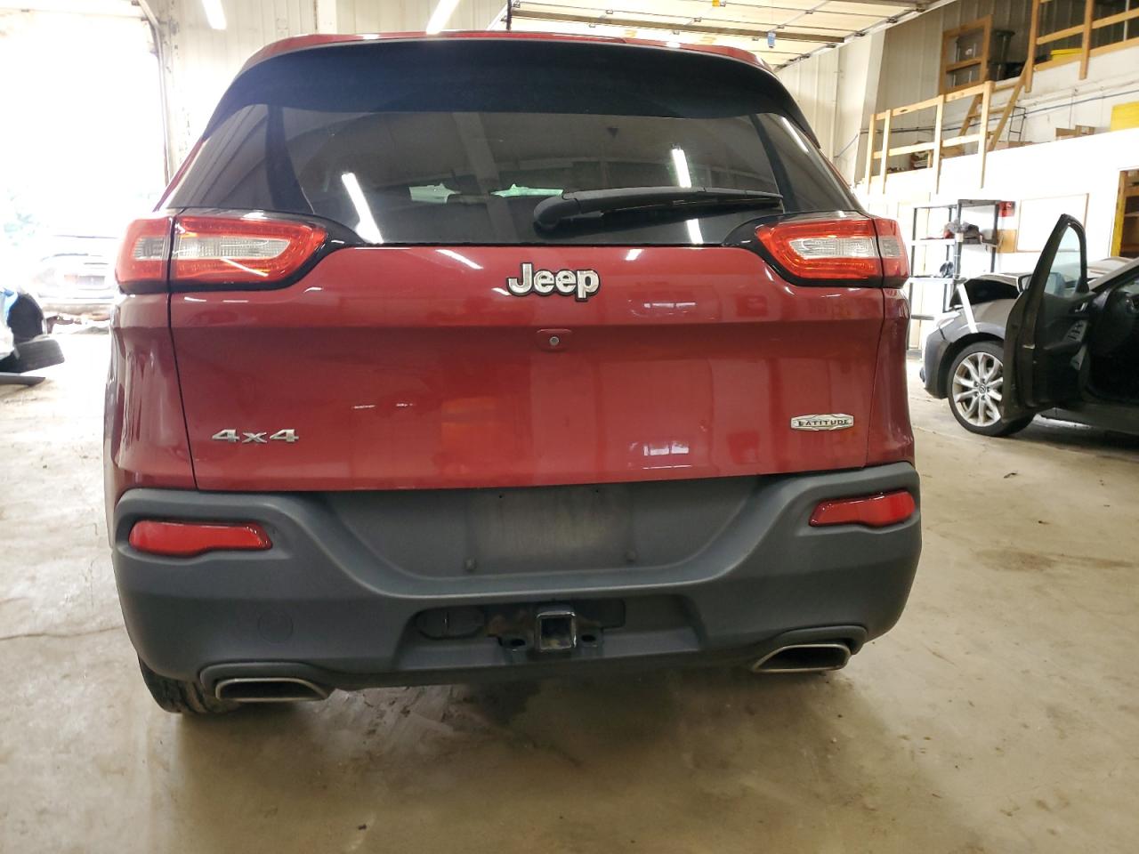 2016 Jeep Cherokee Latitude VIN: 1C4PJMCS9GW256046 Lot: 68411724