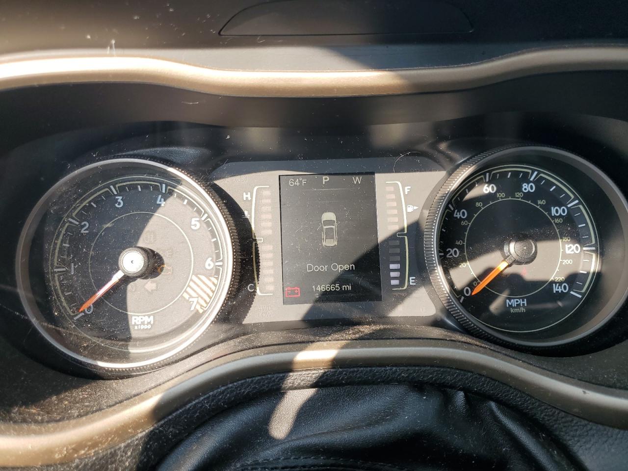 2015 Jeep Grand Cherokee - Image 9