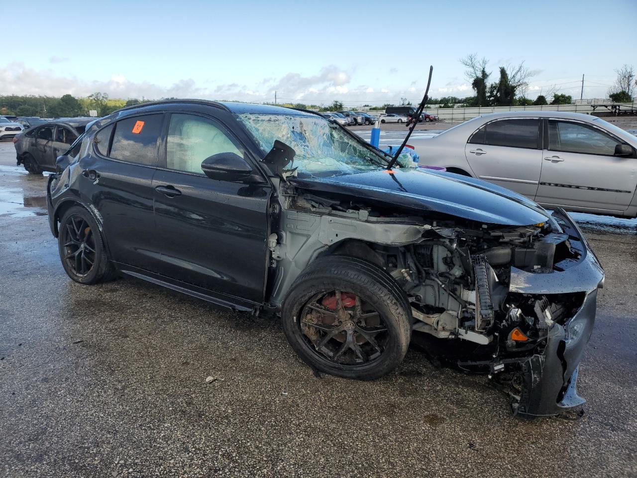 2020 Alfa Romeo Stelvio - Image 4