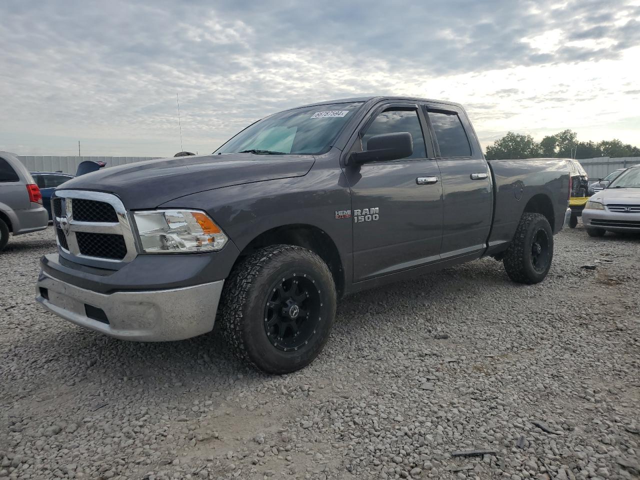 1C6RR7GT9HS556983 2017 Ram 1500 Slt