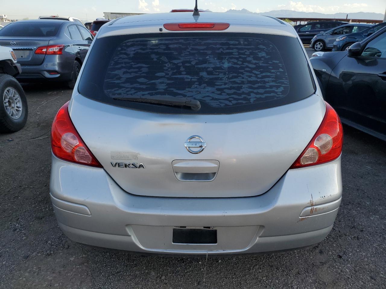 3N1BC1CP5BL365961 2011 Nissan Versa S