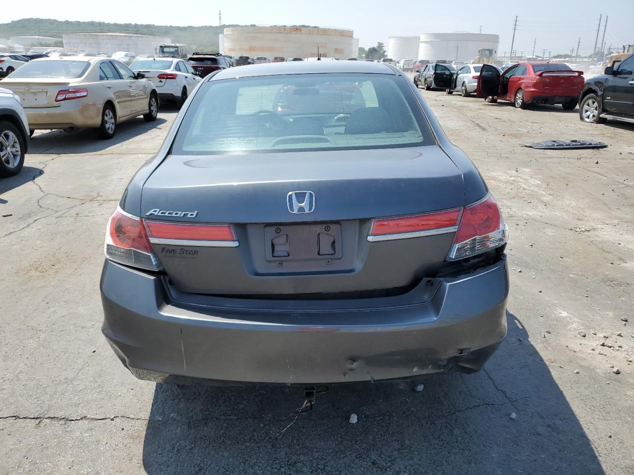 2011 Honda Accord Lxp VIN: 1HGCP2F44BA039493 Lot: 66329104