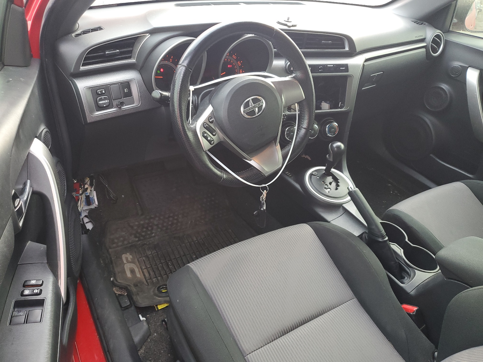 2016 Toyota Scion Tc vin: JTKJF5C75GJ024347