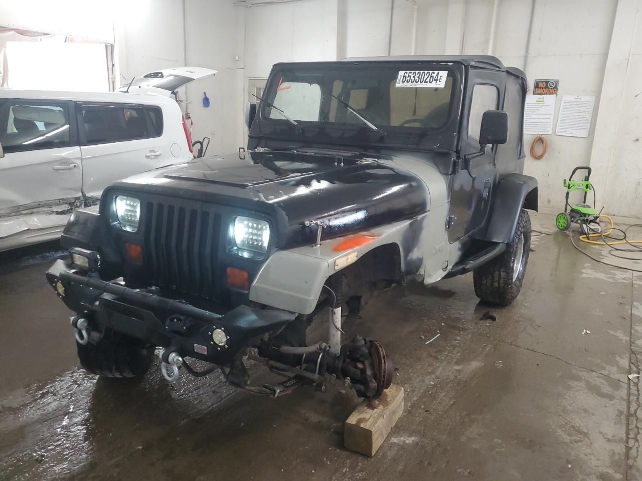 2J4FY19P9NJ511866 1992 Jeep Wrangler / Yj S