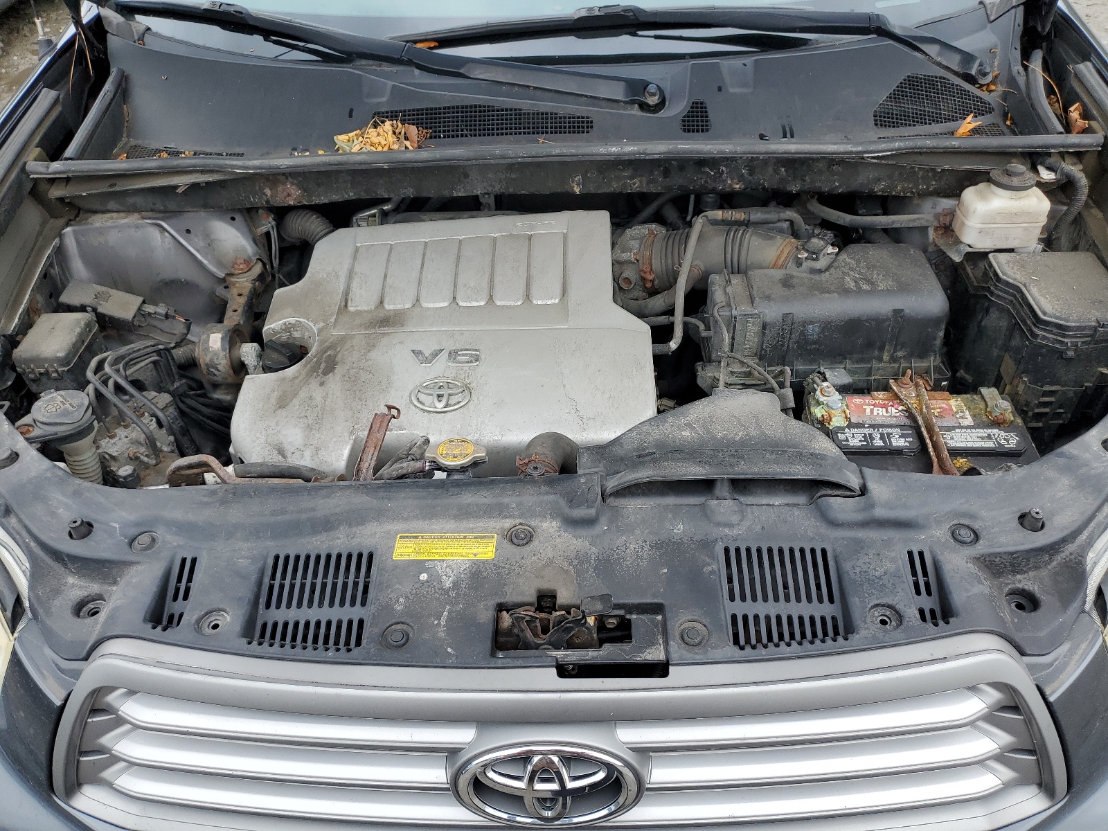 5TDBK3EHXAS020824 2010 Toyota Highlander