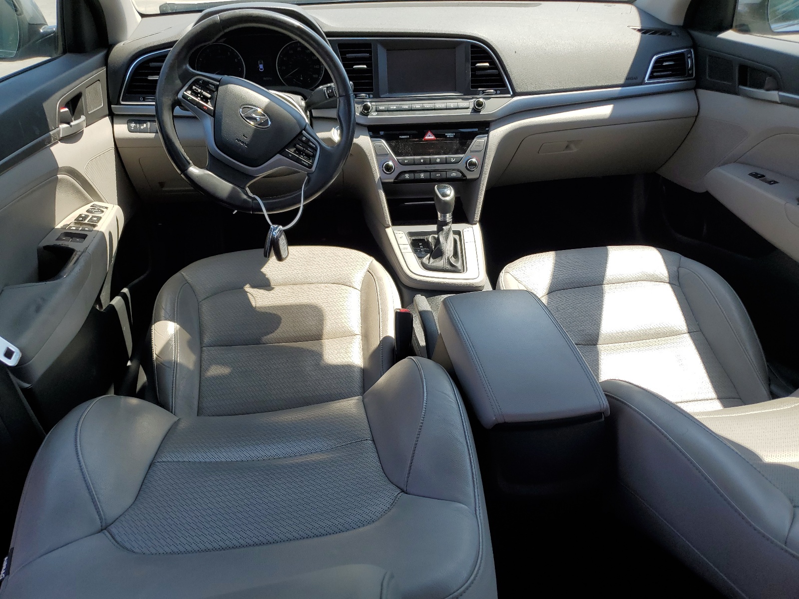 5NPD84LFXHH114247 2017 Hyundai Elantra Se