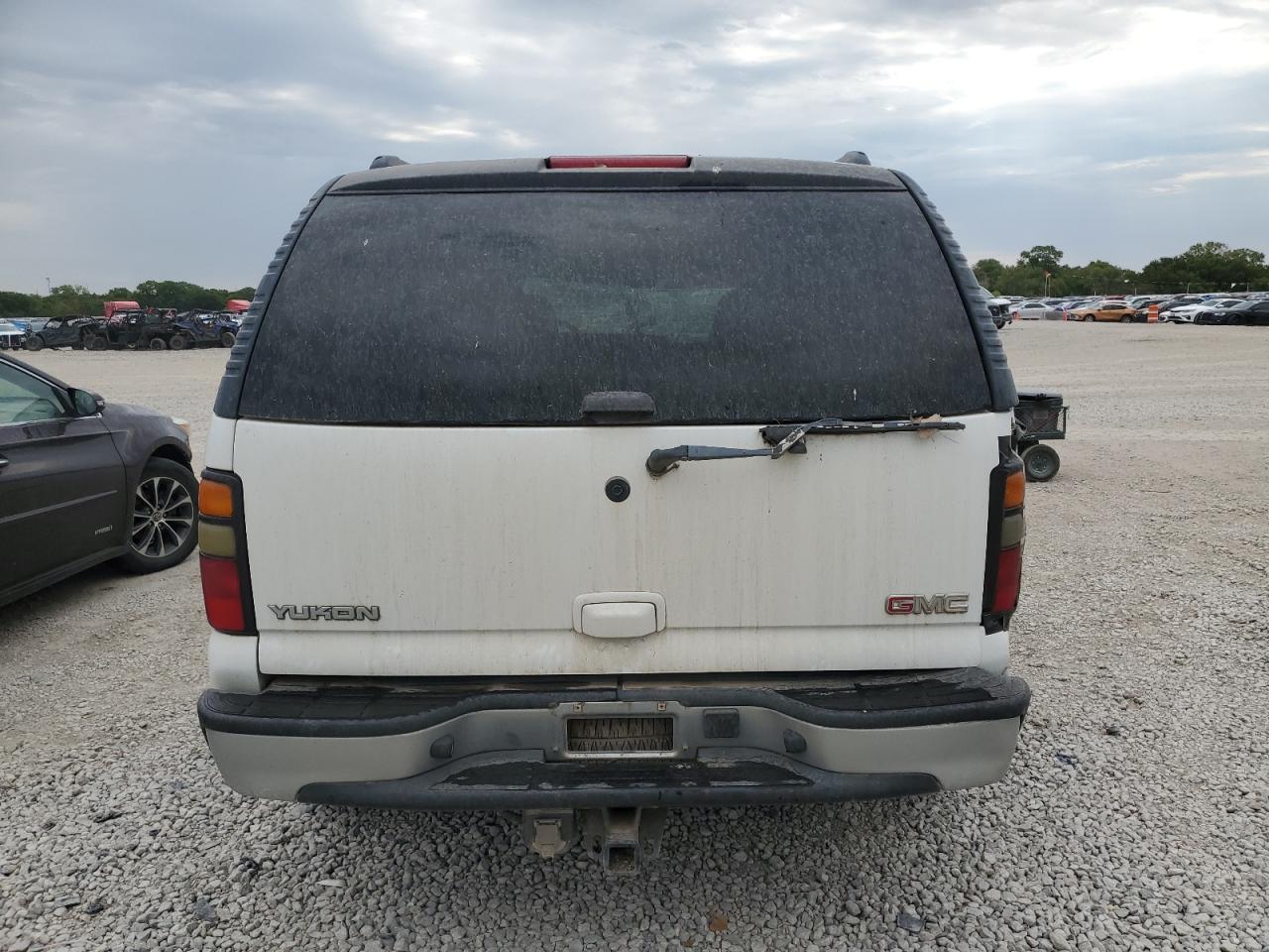 2005 GMC Yukon VIN: 1GKEK13T45J261827 Lot: 64165874