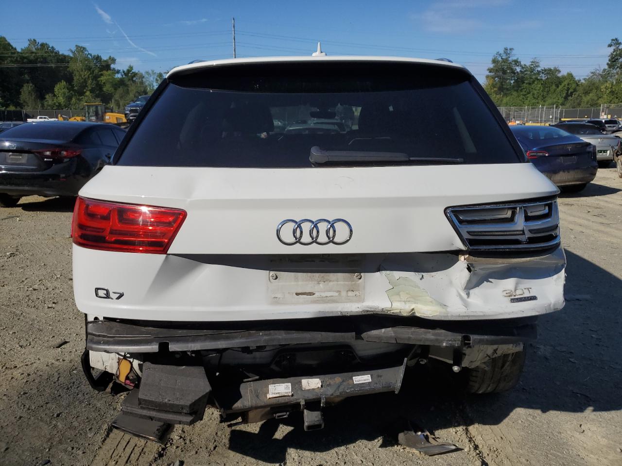 WA1VAAF76JD005480 2018 Audi Q7 Prestige