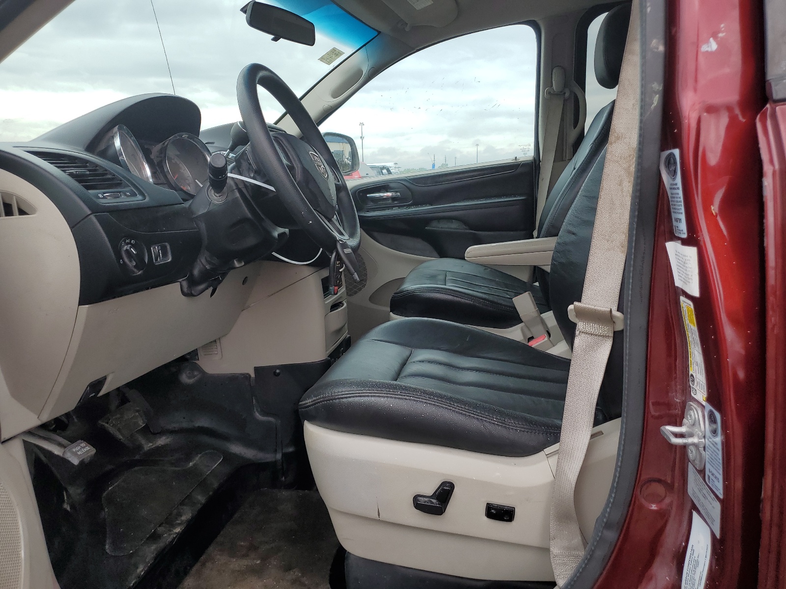 2C4RDGBG2HR687157 2017 Dodge Grand Caravan Se