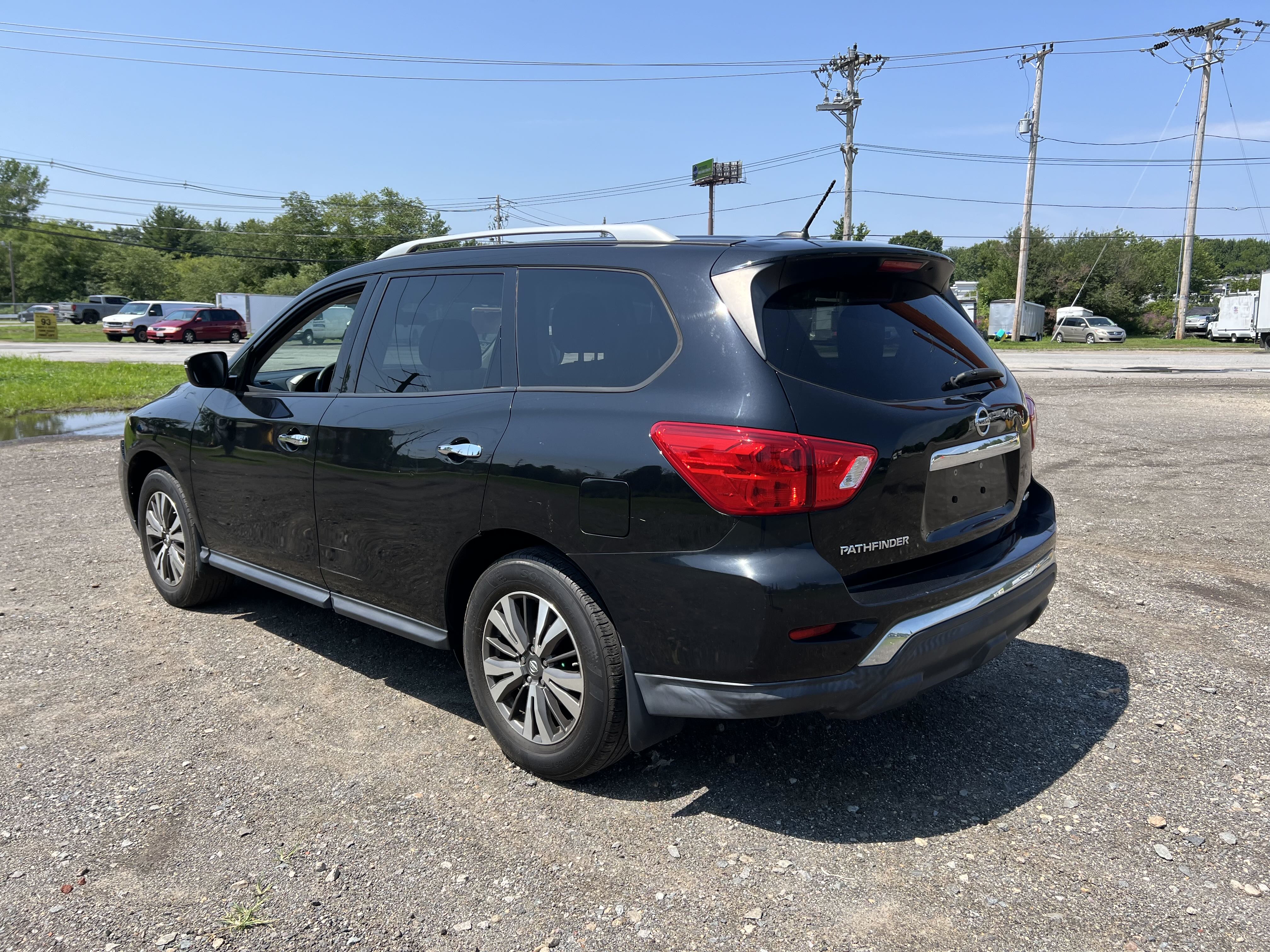 2017 Nissan Pathfinder S vin: 5N1DR2MMXHC911104