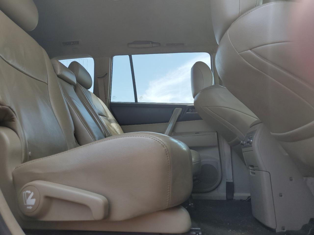 2011 Toyota Highlander Base VIN: 5TDBK3EH3BS082051 Lot: 65575344