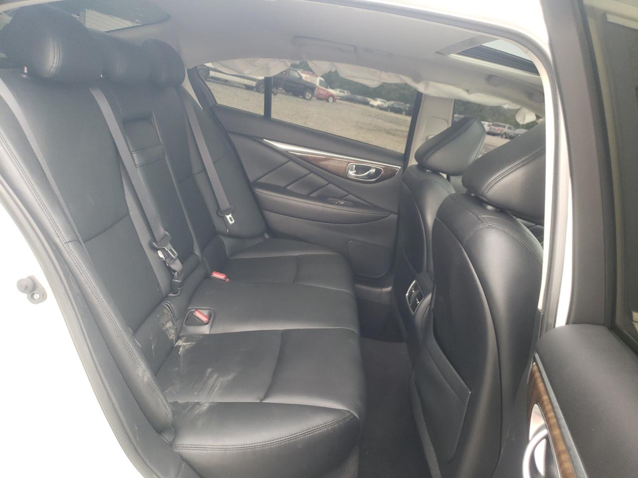 JN1EV7ARXKM552343 2019 Infiniti Q50 Luxe