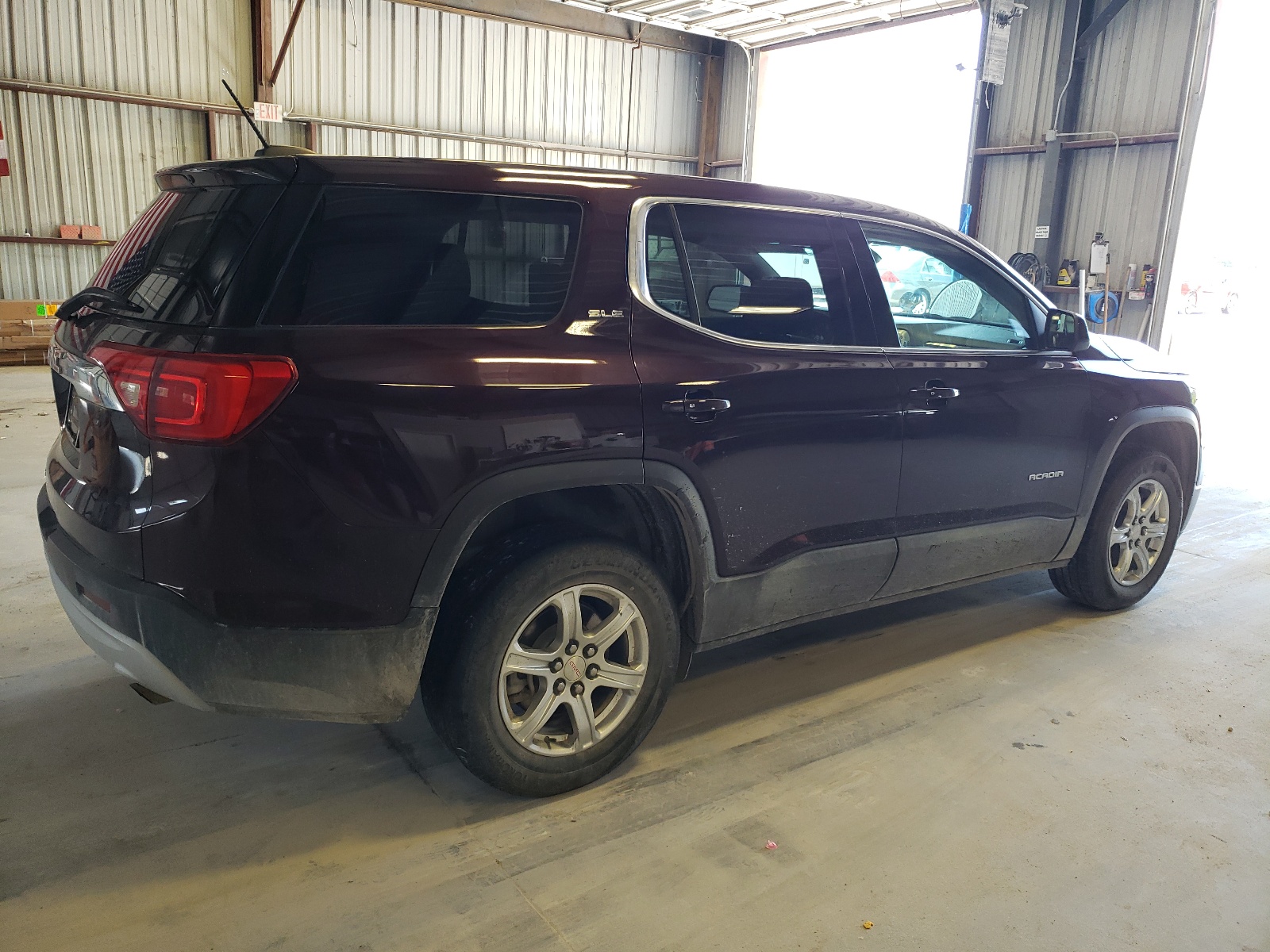 1GKKNKLA6HZ193647 2017 GMC Acadia Sle