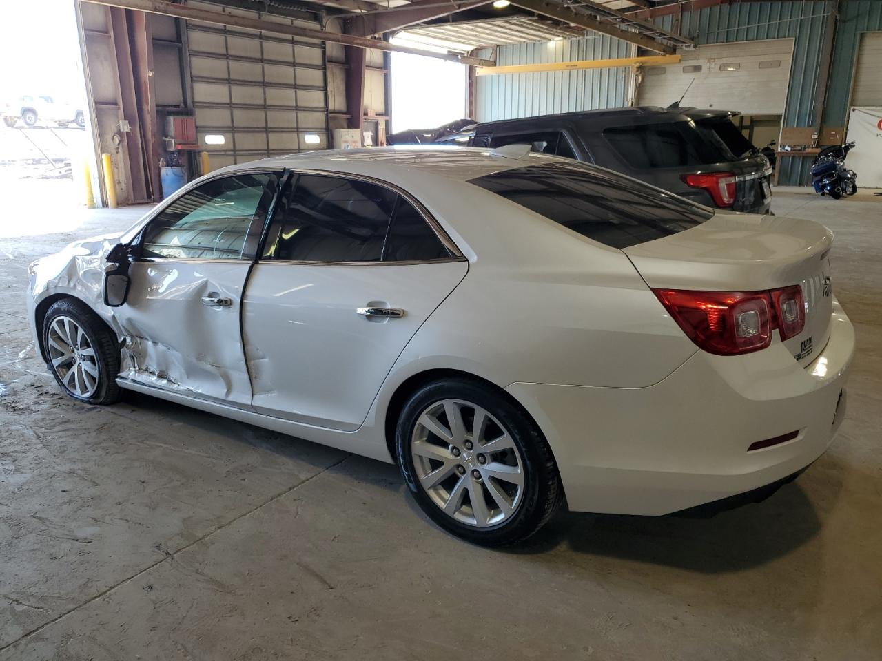 1G11F5SL3FF228175 2015 CHEVROLET MALIBU - Image 2