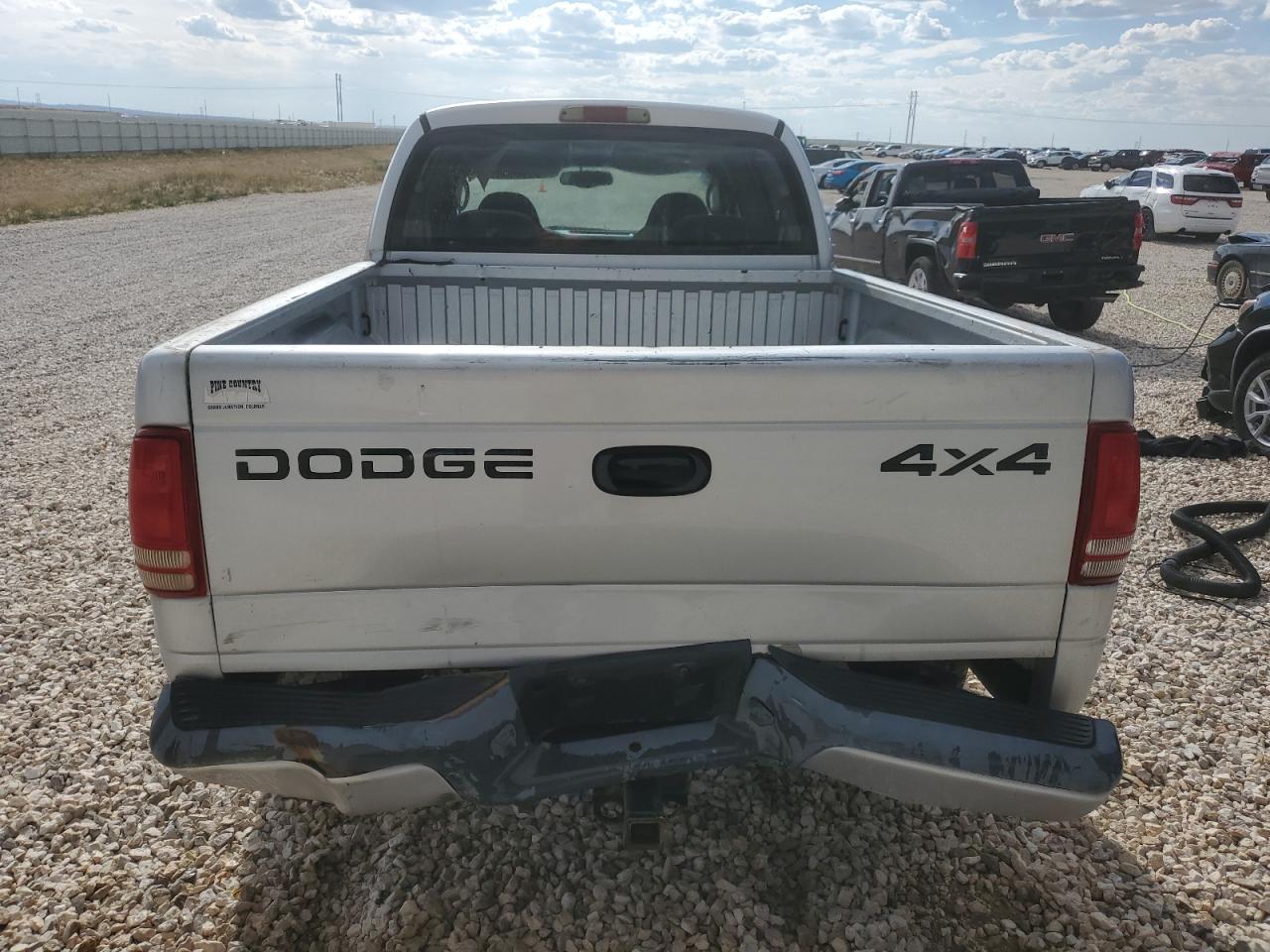 1B7HG38N02S691280 2002 Dodge Dakota Quad Sport