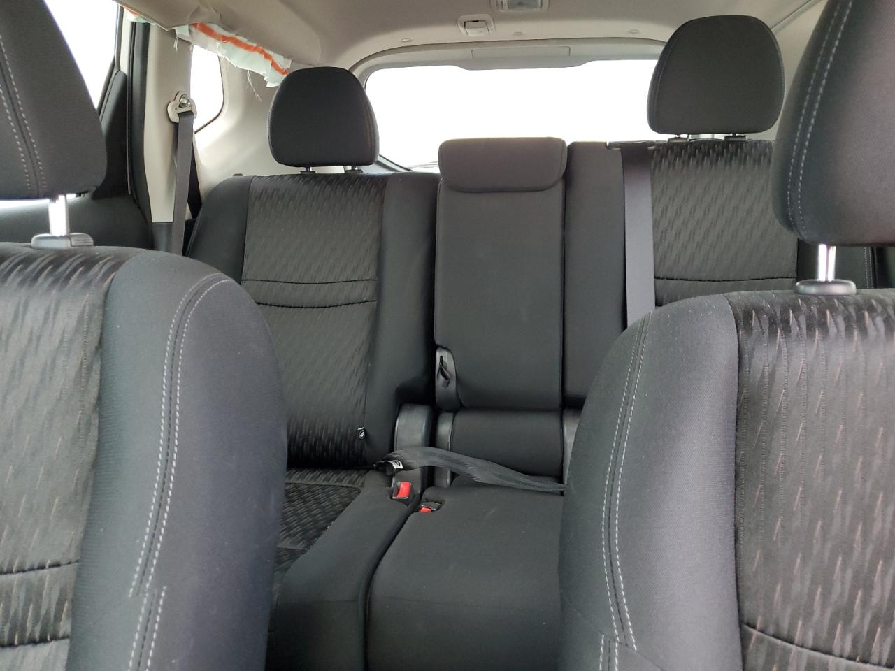 2017 Nissan Rogue S VIN: KNMAT2MT3HP618332 Lot: 67216714