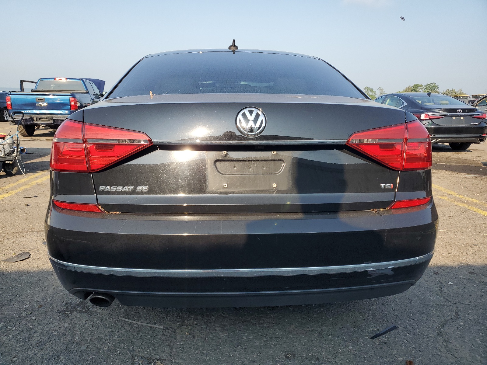 1VWBT7A38GC042469 2016 Volkswagen Passat Se